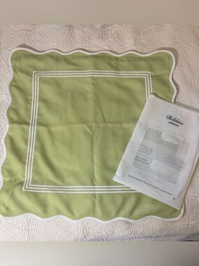 Green Scalloped Accent Pillow Cover